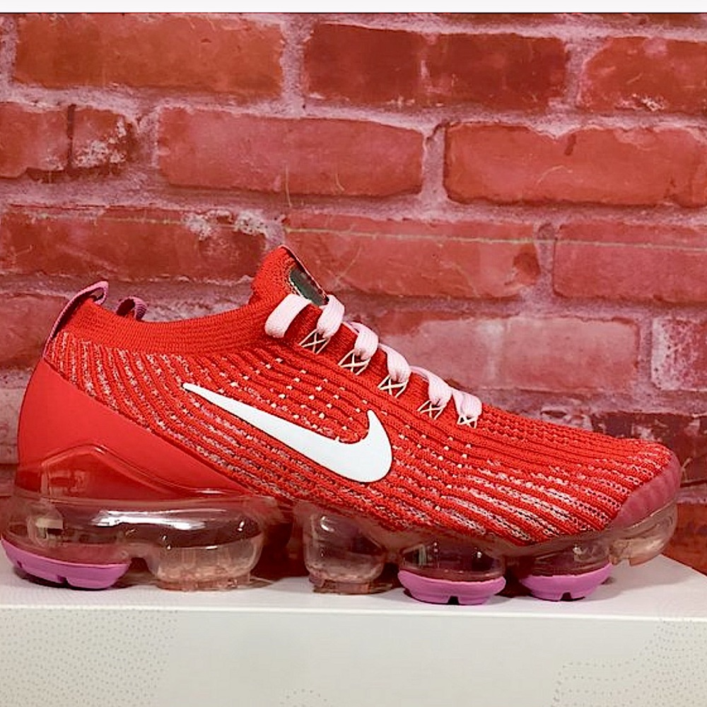 NIKE WOMEN'S AIR VAPORMAX FLYKNIT 3 TRACK RED Size 7.5